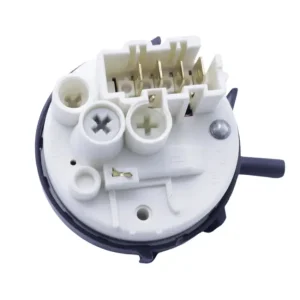 Pressostato originale lavatrice SMEG La/Lb08 7Kg 816210378. Controlla il livello dell’acqua, compatibile con vari modelli, affidabile e di lunga durata.